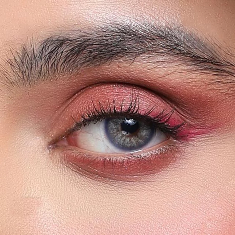 لنز چشم کانفست مدل Beauty شماره 27 رنگ AMBAR طوسی عسلی دور آبی